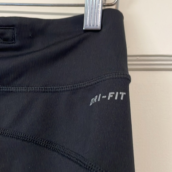 Nike Dri Fit Fitted Black Athletic Pants Small Zip Pocket in Back - Picture 5 of 6